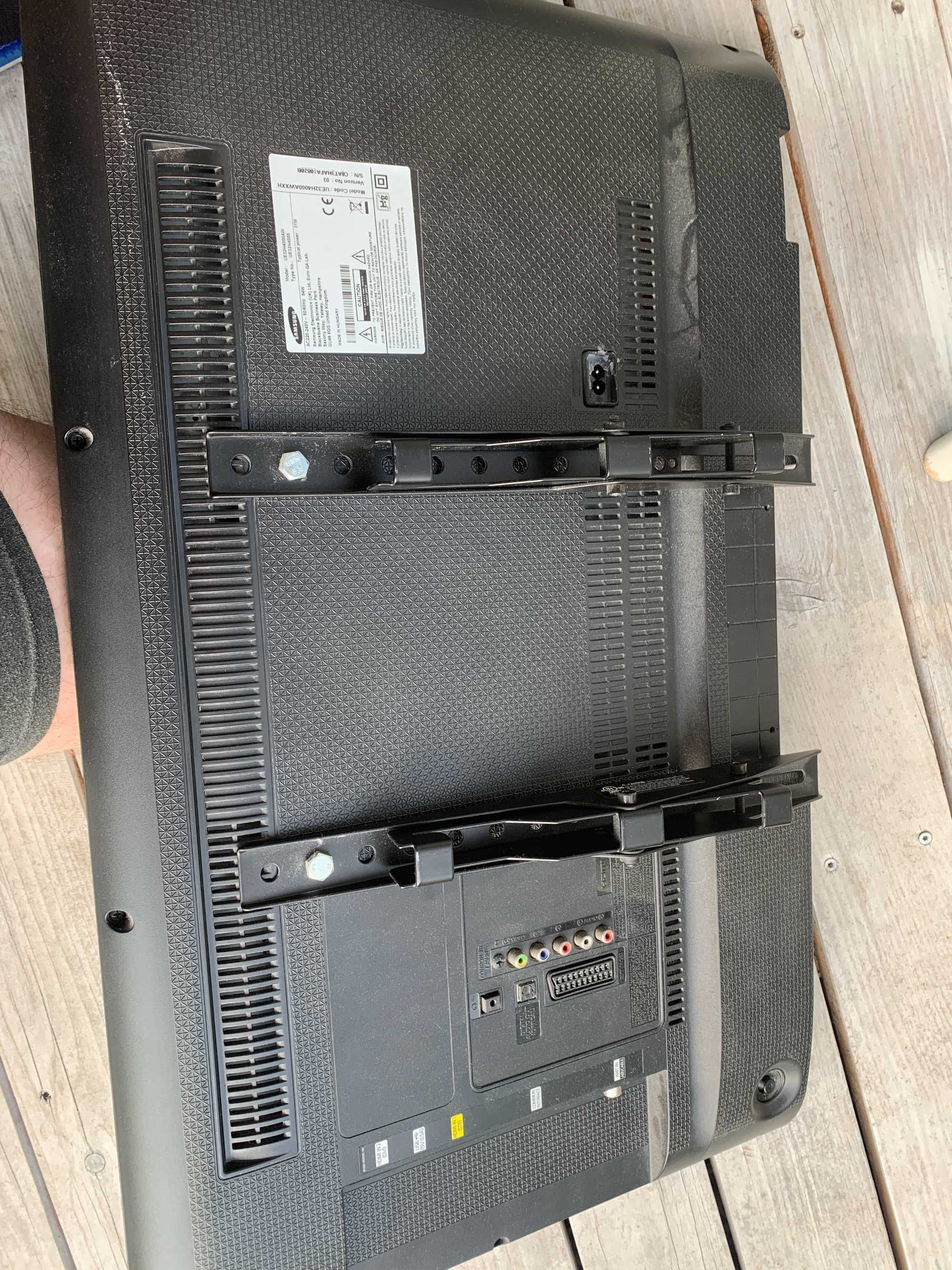 Telewizor Samsung LED 32 cale ue32h4000AW Sprawny