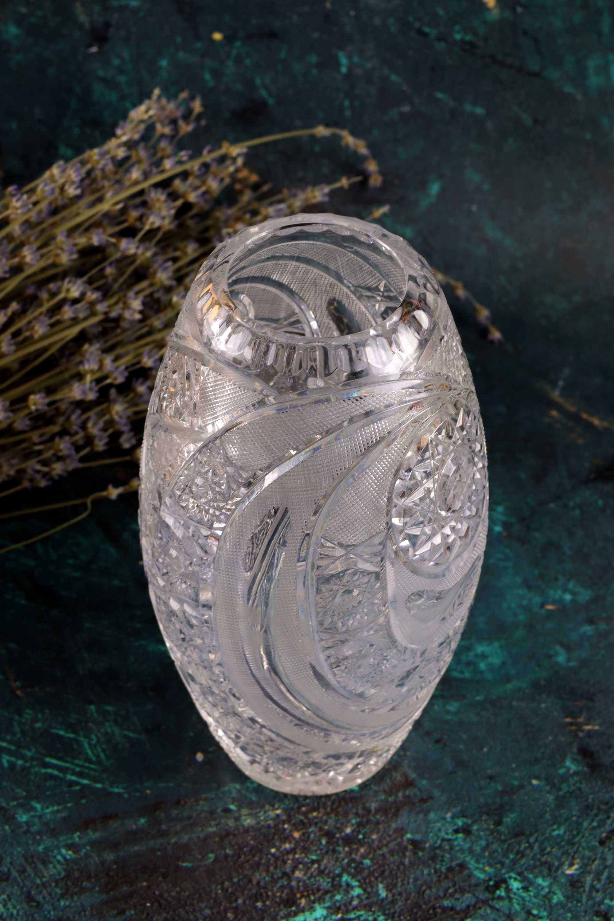 Kryształowy wazon z bogatym zdobieniem kryształ szkło prl vintage