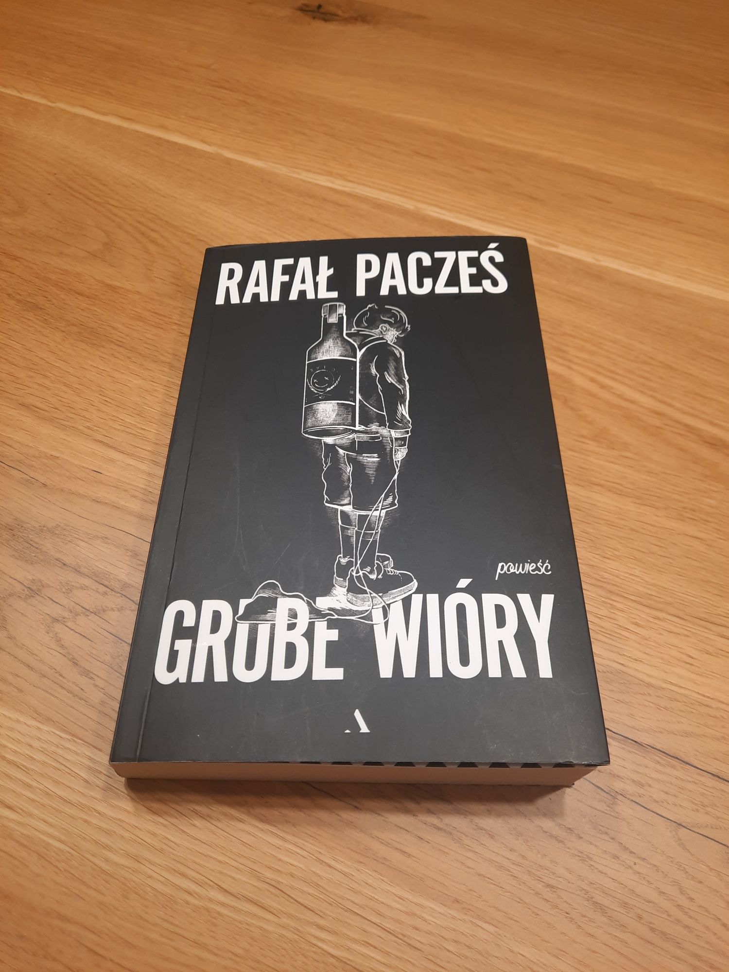 Sprzedam książkę Grube Wióry Rafał Pacześ