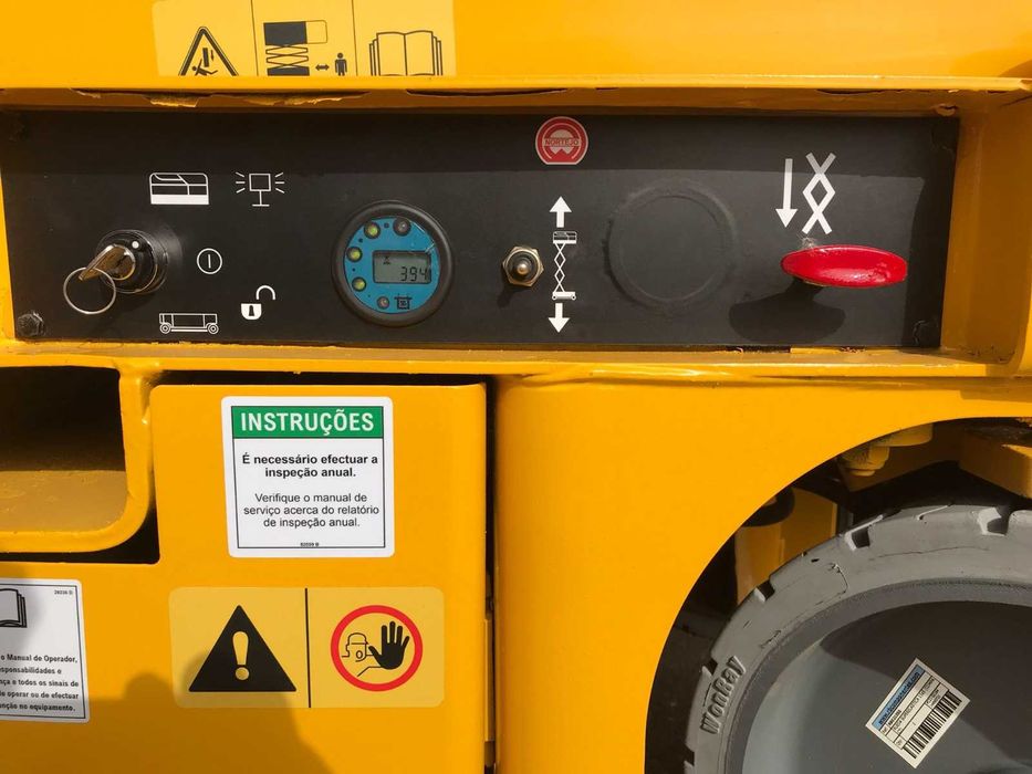 Plataformas Elevatória Tesoura Elétrica 8 mts (Recondicionada)