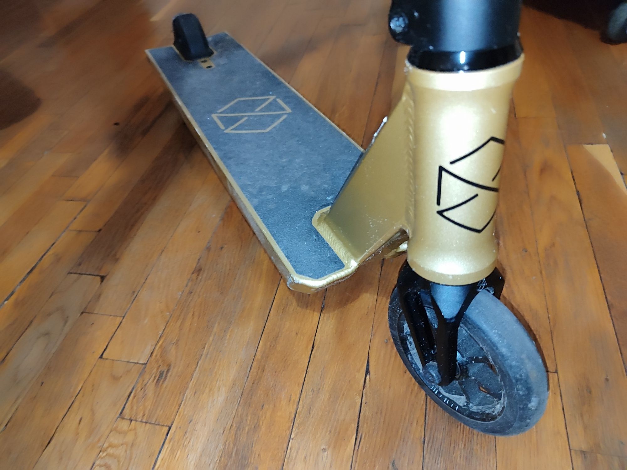 Трюковой самокат Native Stem Pro Scooter Saundezy Gold M size