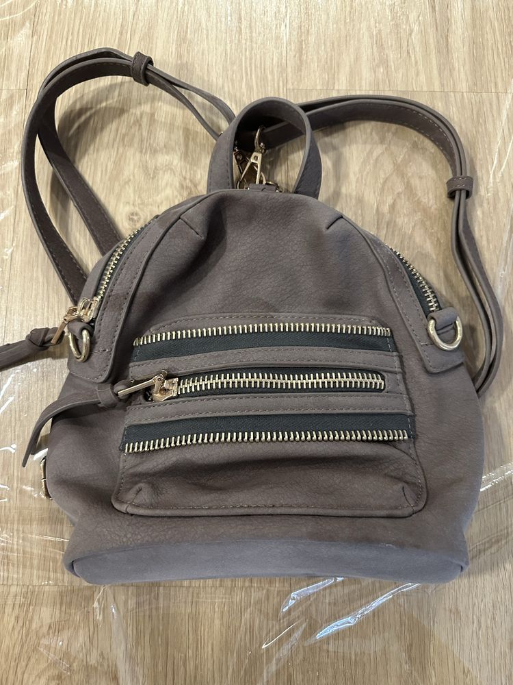 Mochila castanho