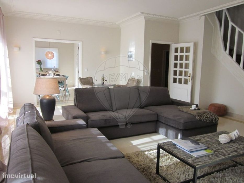 Apartamento T4 para arrendamento