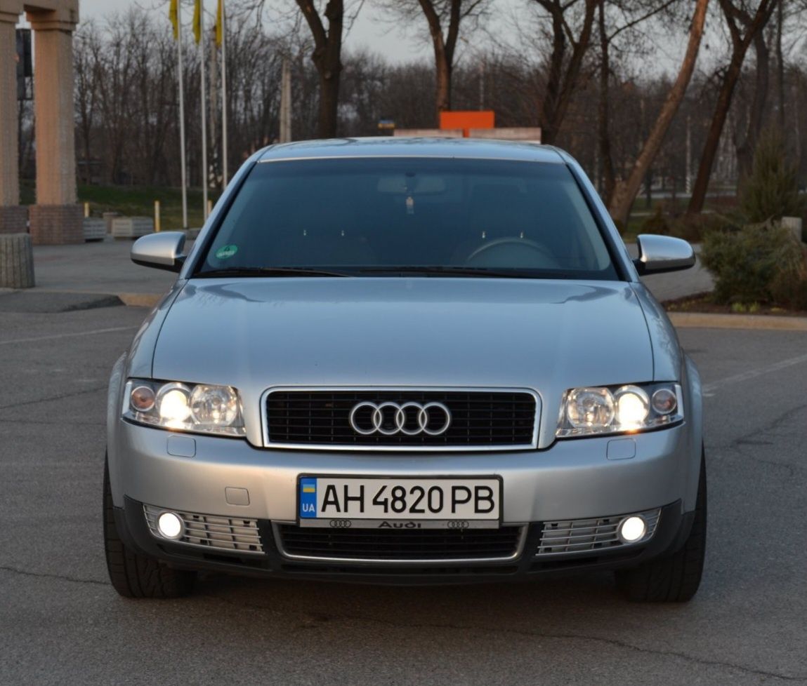Audi A-4 2001г 2.0л