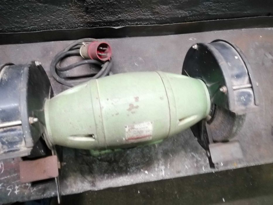 Esmeriladora   industrial  Marca Felisatti de 250mm