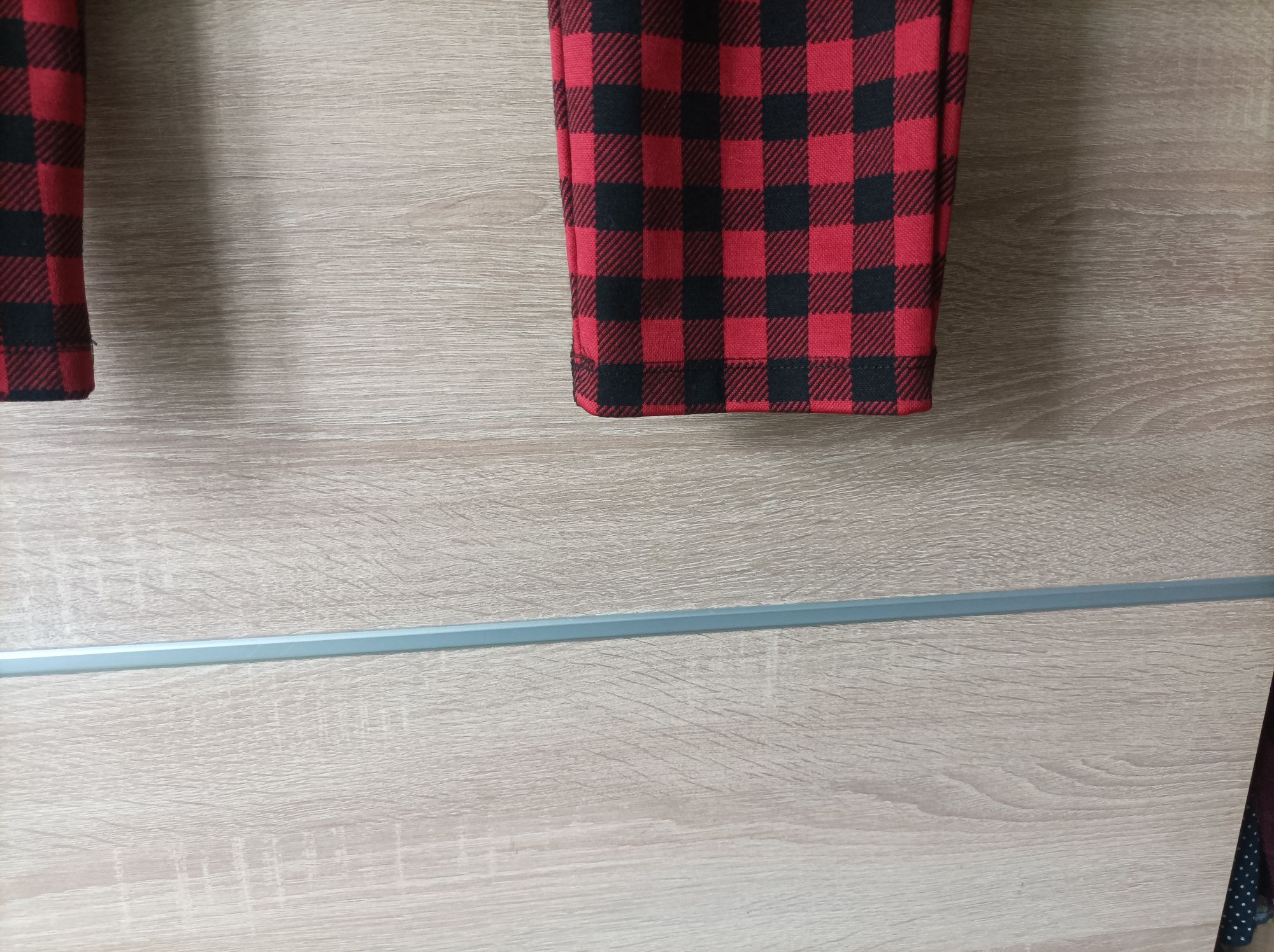 Janina, spodnie w kratkę, czerwono czarne, legginsy L, 4XL, eleganckie