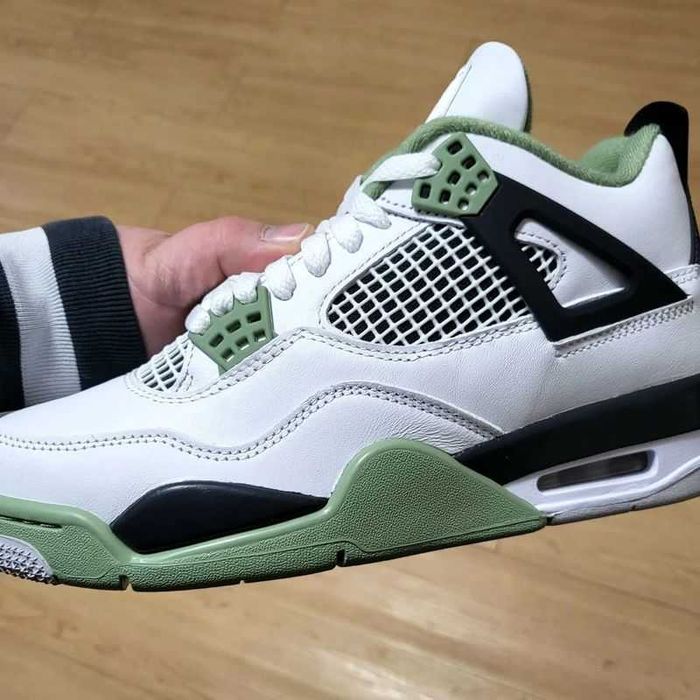 Wyprodukowano w Chinach (buty Putian) Nike AJ 4 Rozmiar 40-44