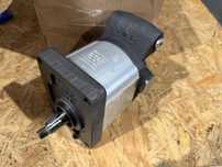 Pompa hydrauliczna New Holland TL65 TL70 TL80 TL90 TL100 oryginał CNH