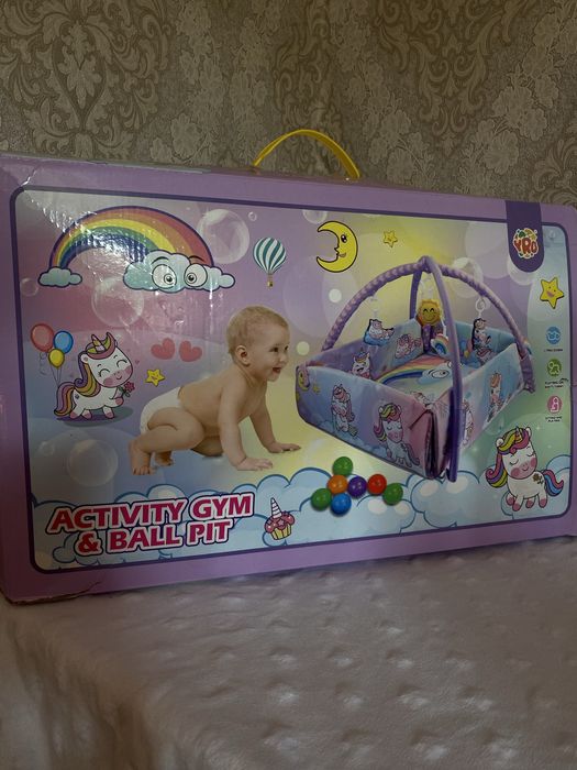 Дитячий розвиваючі килимок