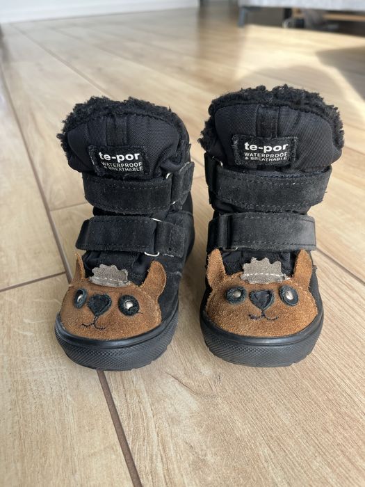 Zimowe buty 24 kozaki mrugała te-por wodoodporne