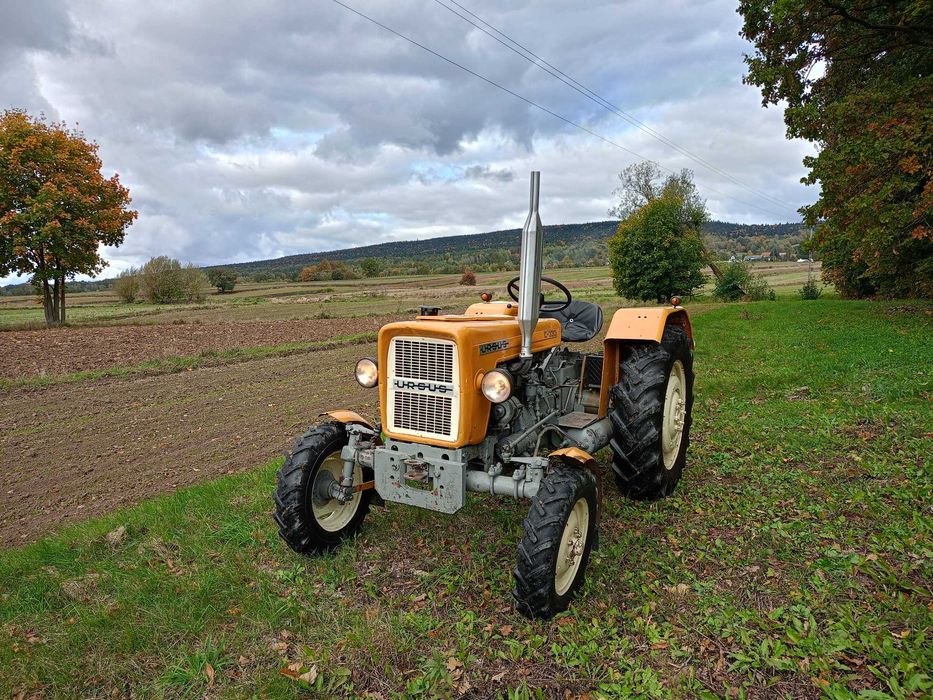 Ursus C-330 (1976 rok), bardzo dobry stan, zarejestrowany