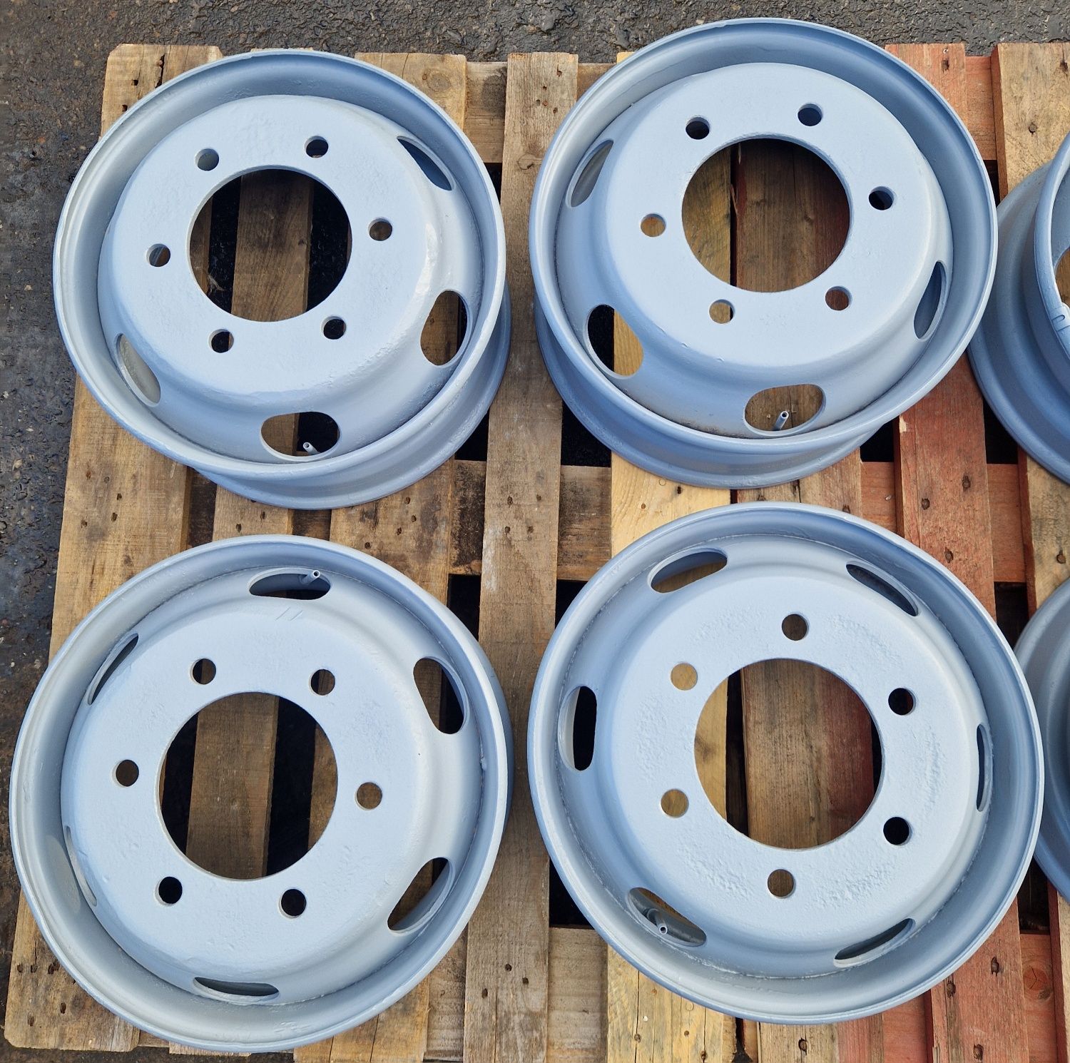 Felgi stalowe 17,5 x 6.00 - 6 mm felga 4 sztuki Mitsubishi Canter