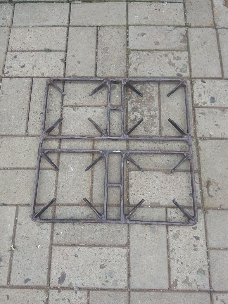 Алюминиевая решетка для газовых плит.