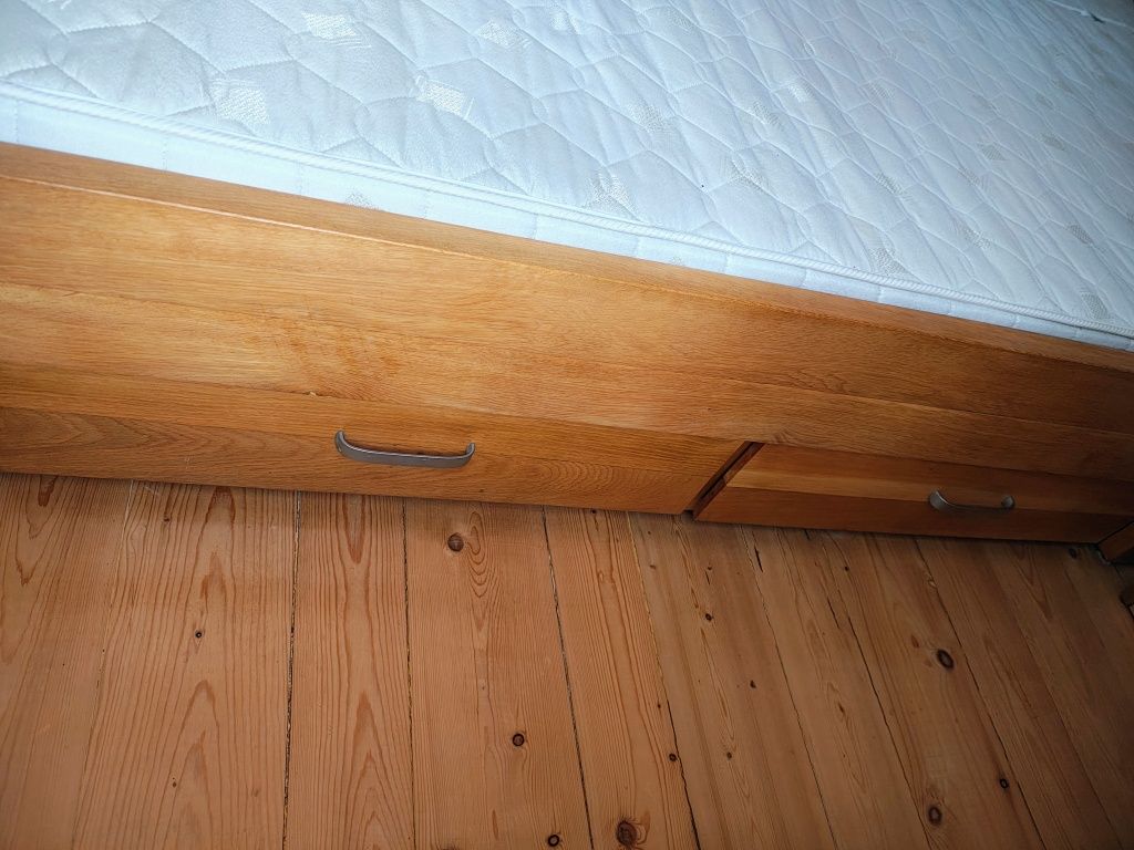 Łozko 180 x 200 z szufladami, stelażem i 2 szafkami nocnymi