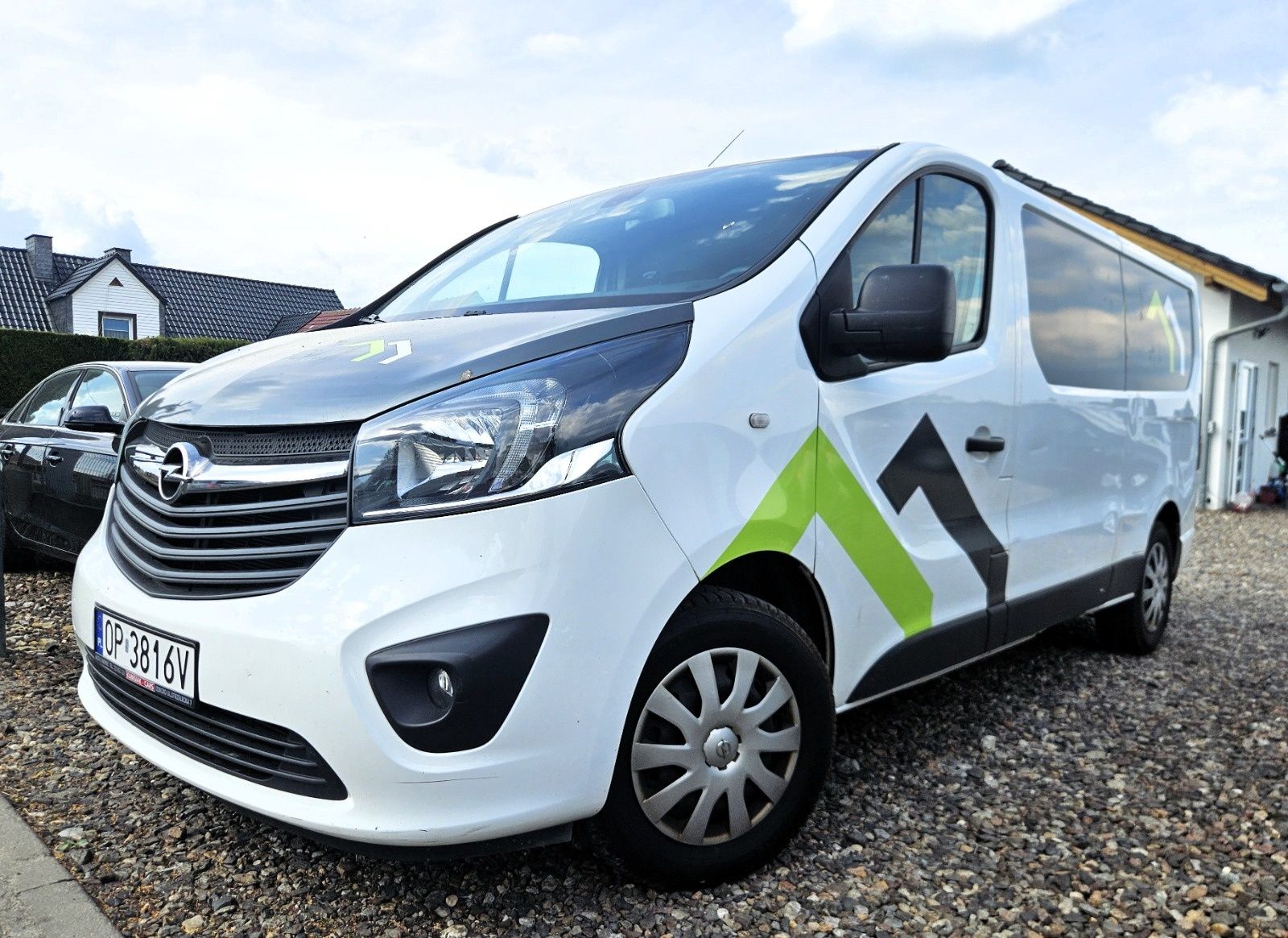Opel Vivaro 1.6 140KM faktura vat23 z Niemiec LED klimatyzacja kamera