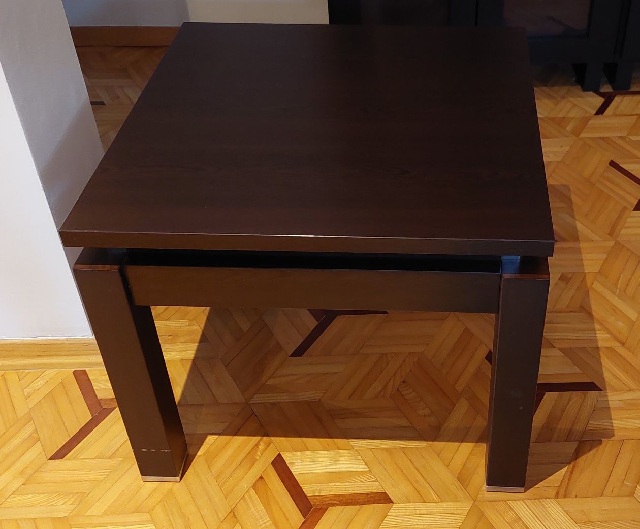 Stolik kawowy ciemnobrązowy 60×60