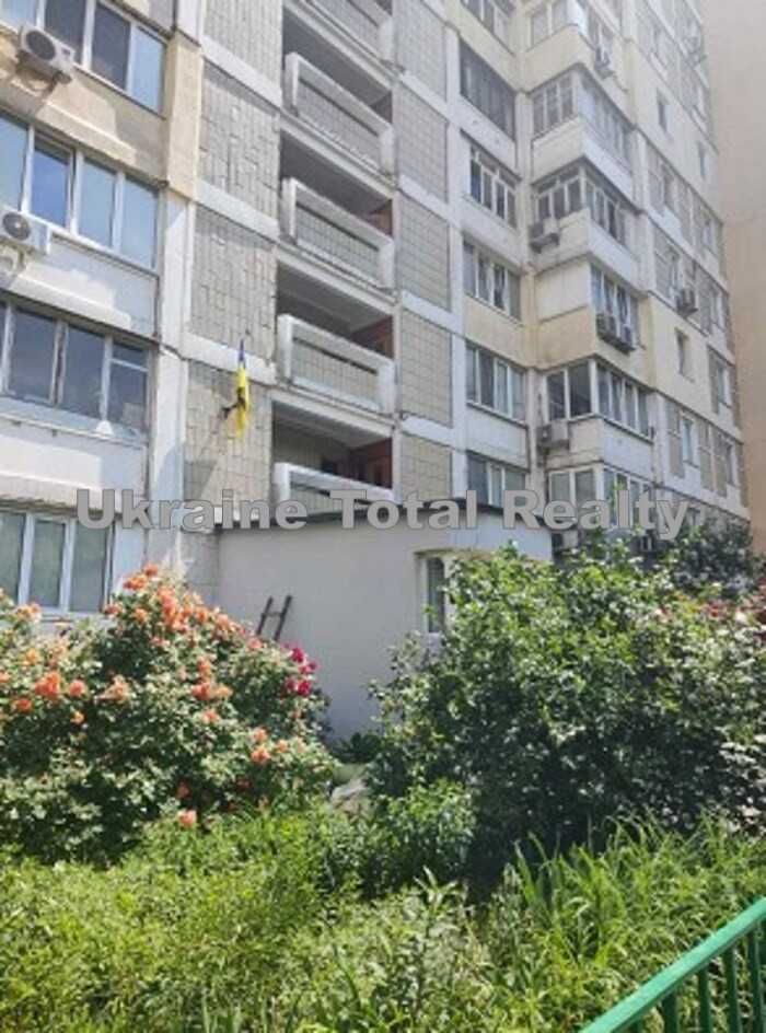 ПОЗНЯКИ ОСОКОРКИ! 2 кімнатна квартира! 2хв до метро! Срібнокільська 4