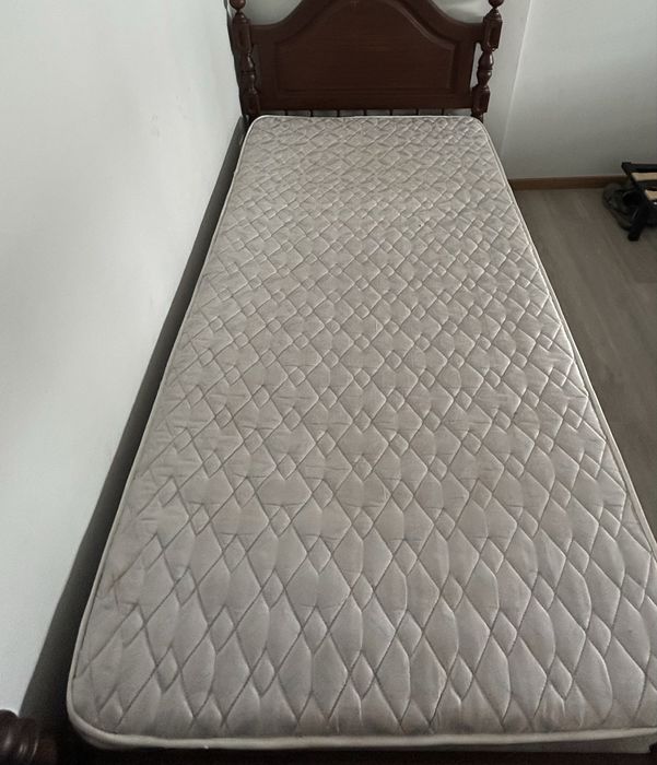 Cama Solteiro com Colchao