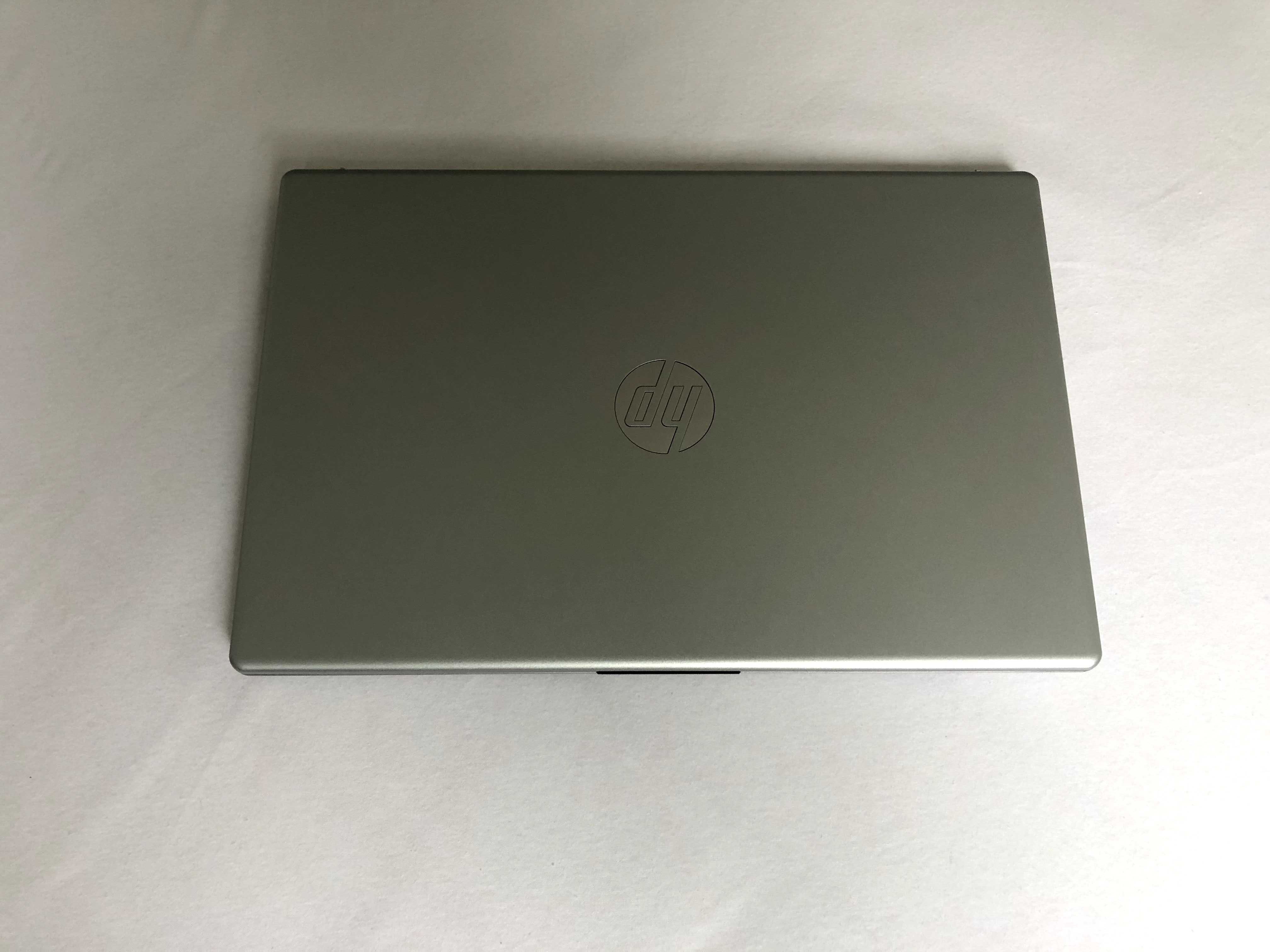 PORTÁTIL HP - Intel Core i3 - 8GB RAM - 256GB SSD - Windows 11