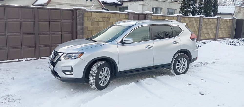 Продам Нісан рог 2018р sv awd