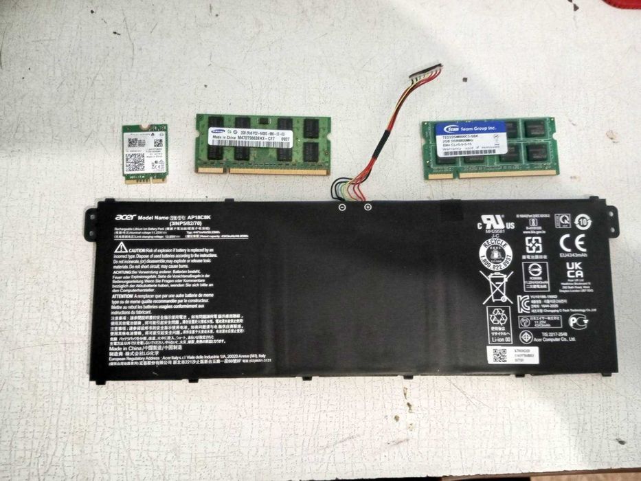 Запчастини наноутбуки Acer,Dell .Батарея ,DDR 2 800 МГц,Wi-FI модуль
