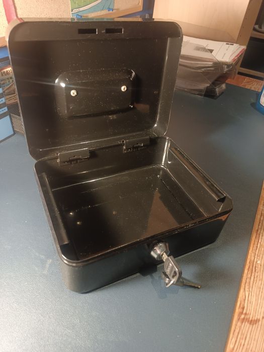 Kasetka na pieniądze (czarna)