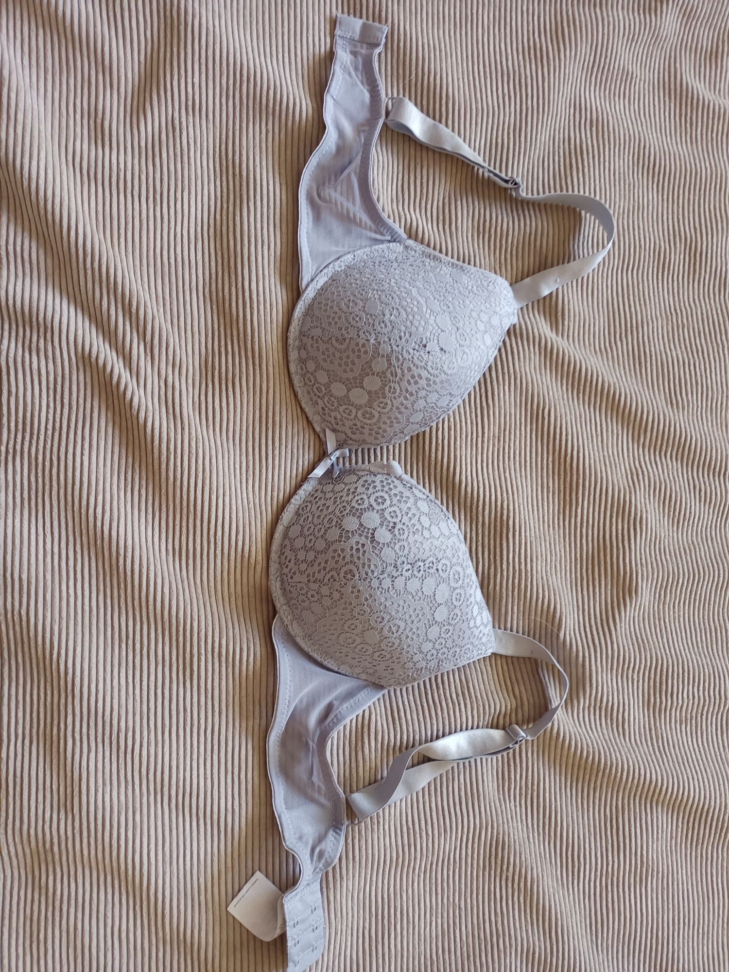 Biustonosz damski.