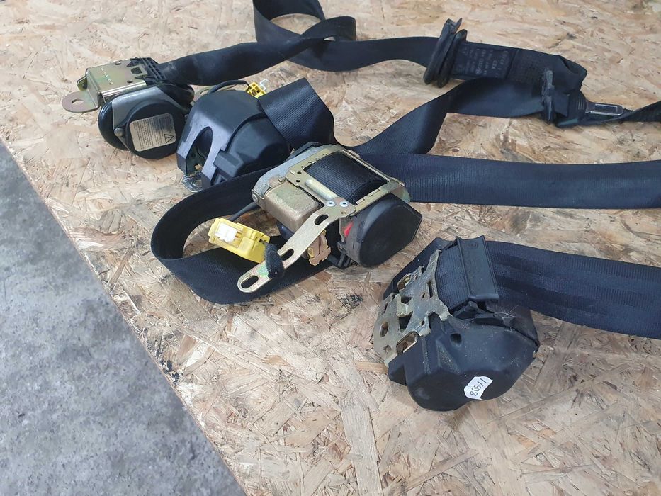 Pas pasy bezpieczeństwa Vw Polo 9n 4 IV 04r 3 drzwi 1.2 kpl