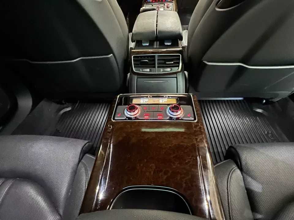 2016  Audi  A8 Prestige