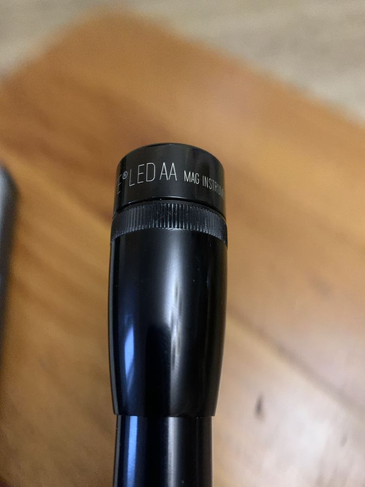 Продам фонарік mini maglite
