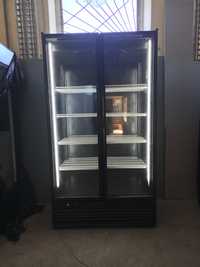 Дводверний холодильник, однодверний, для напоїв, барний холодильник