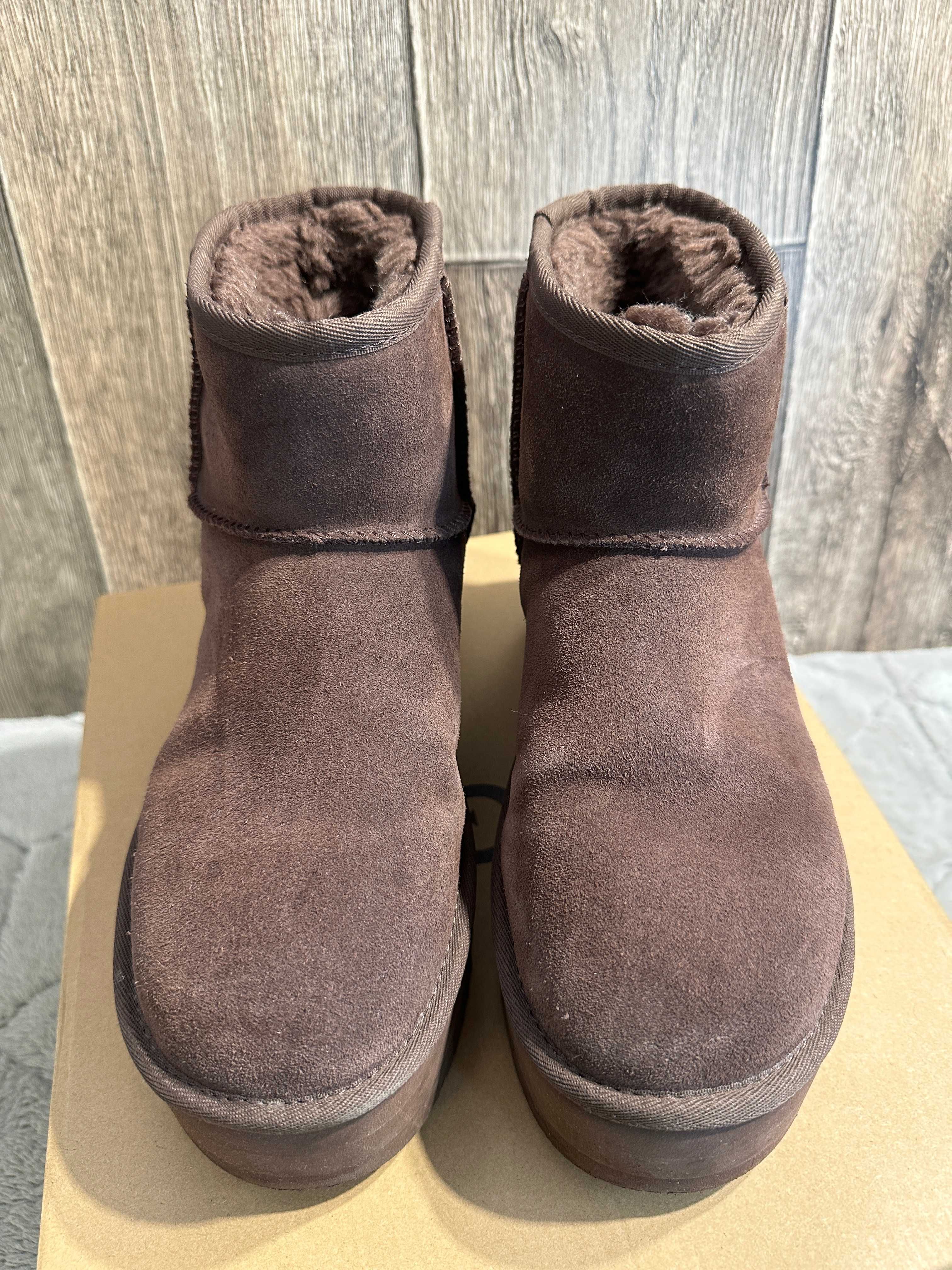 Buty damsie botki śniegowce UGG w classic mini platform 39
