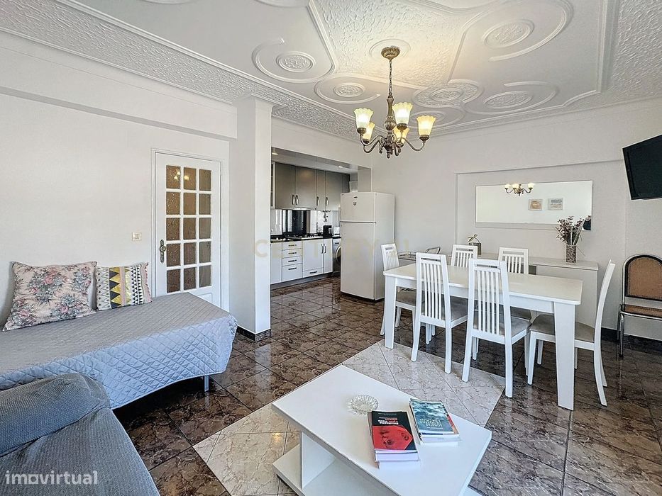 Apartamento - T2 - Arrendamento - Nazaré - Centro