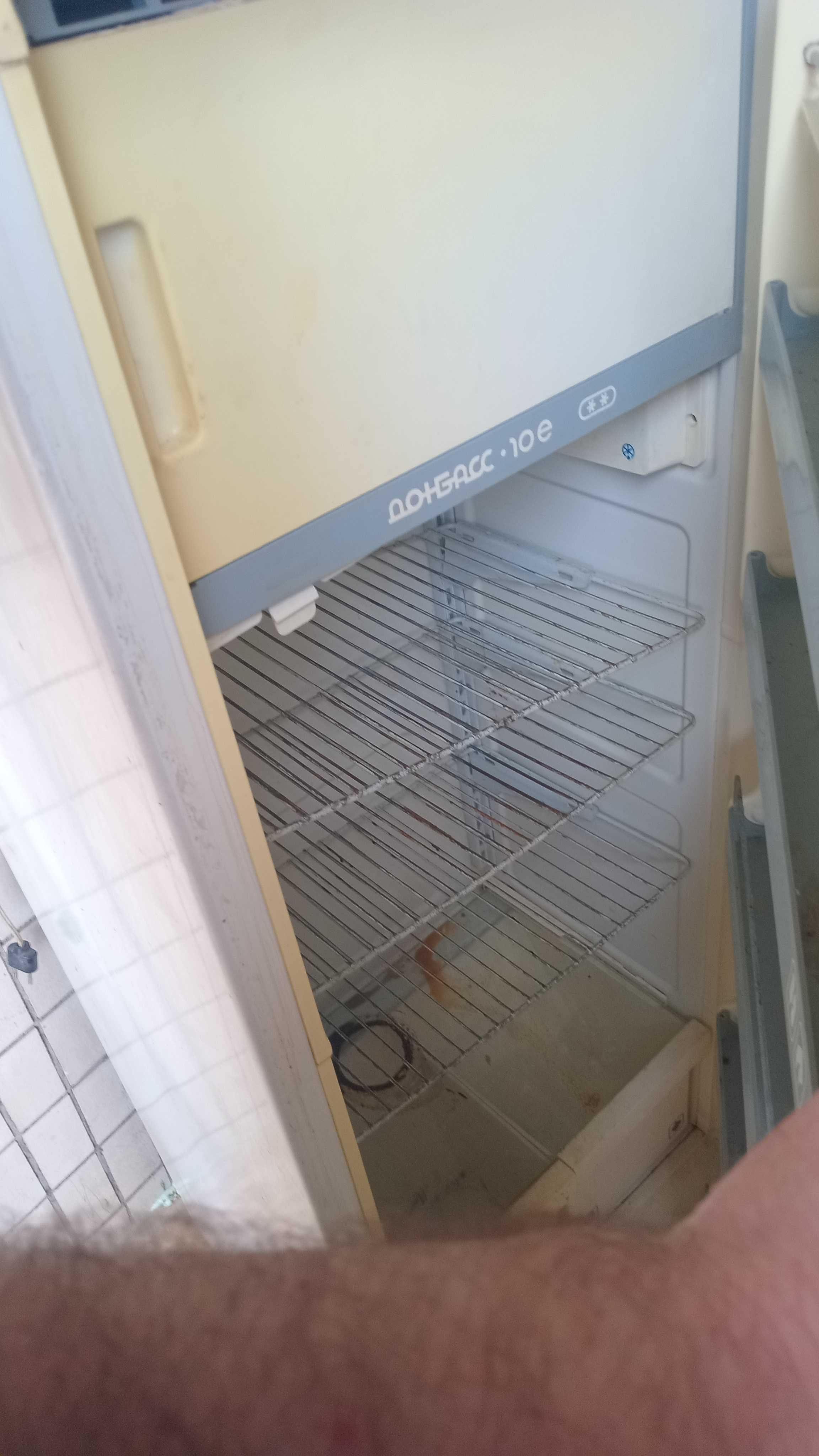 Продам холодильник Донбас, вживаний