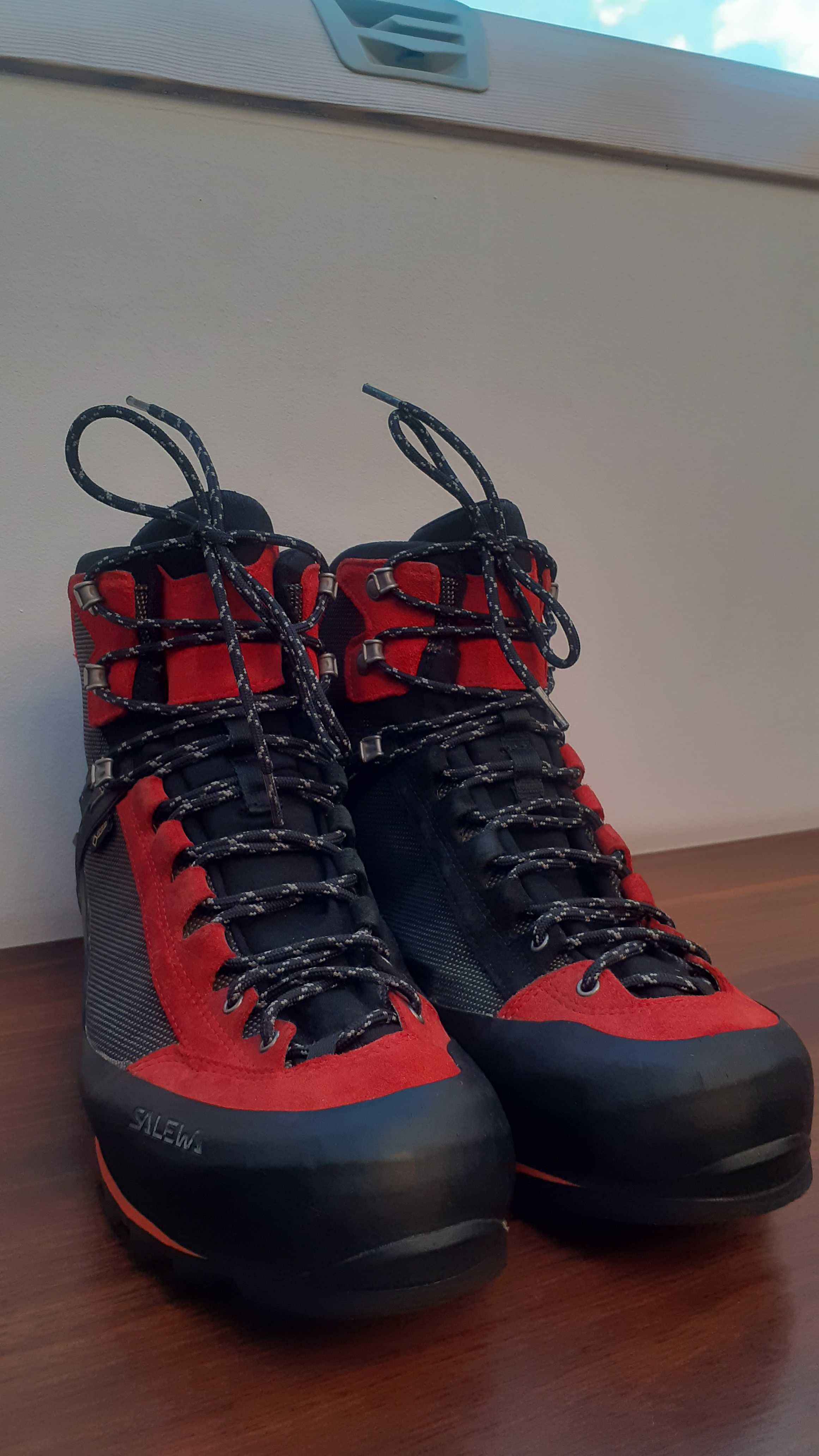 wysokie buty trekkingowe górskie Salewa Crow R 45 pod raki stan BDB