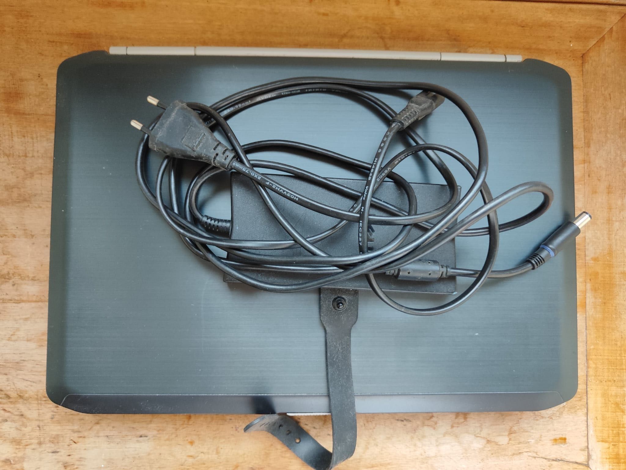 Dell Latitude E5420/14''/Intel i5-2520M 2.5 GHz/8 GB DDR3/256 GB SSD