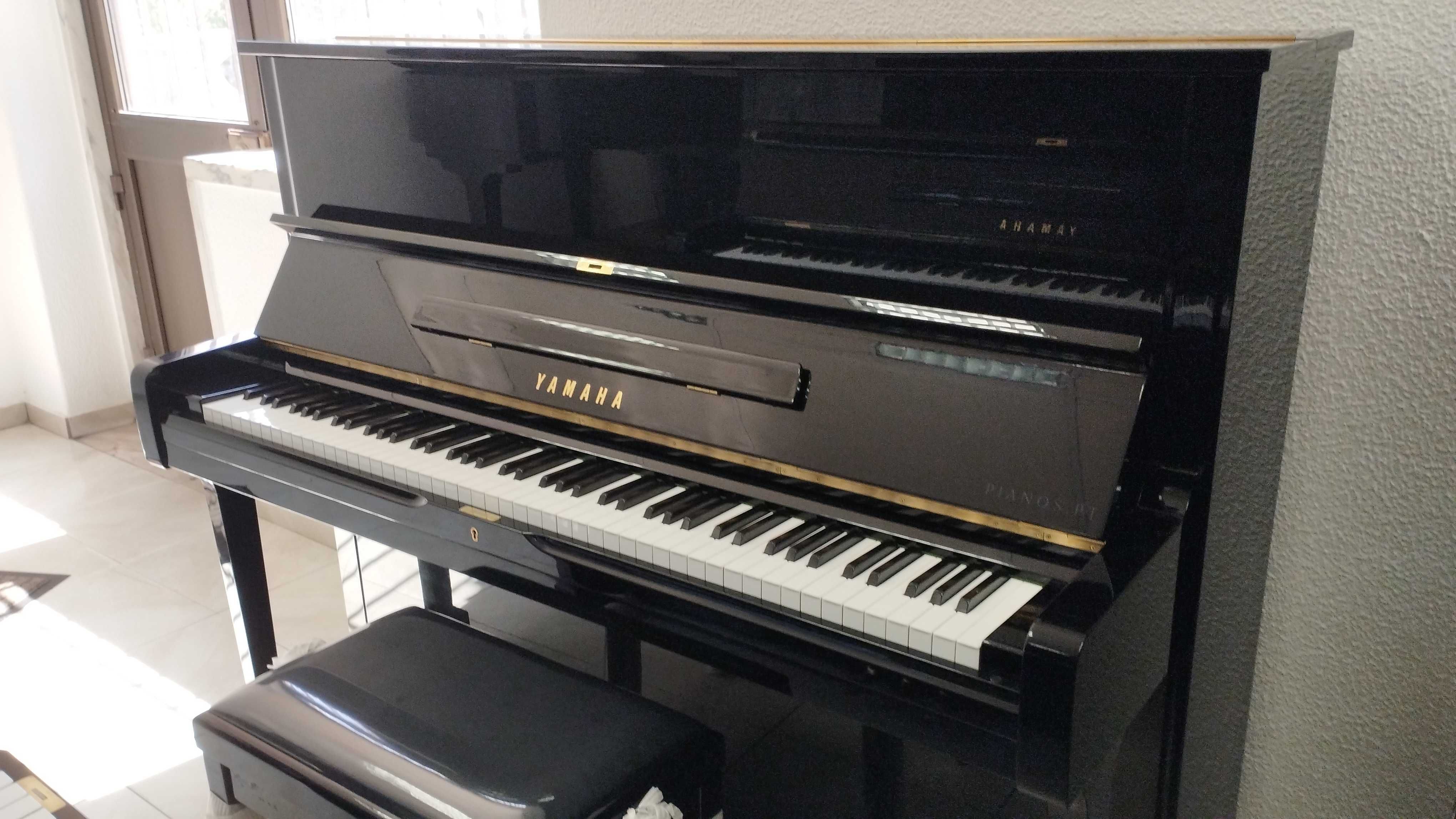 Piano Vertical Yamaha U1 / Yamaha U1 Upright Piano