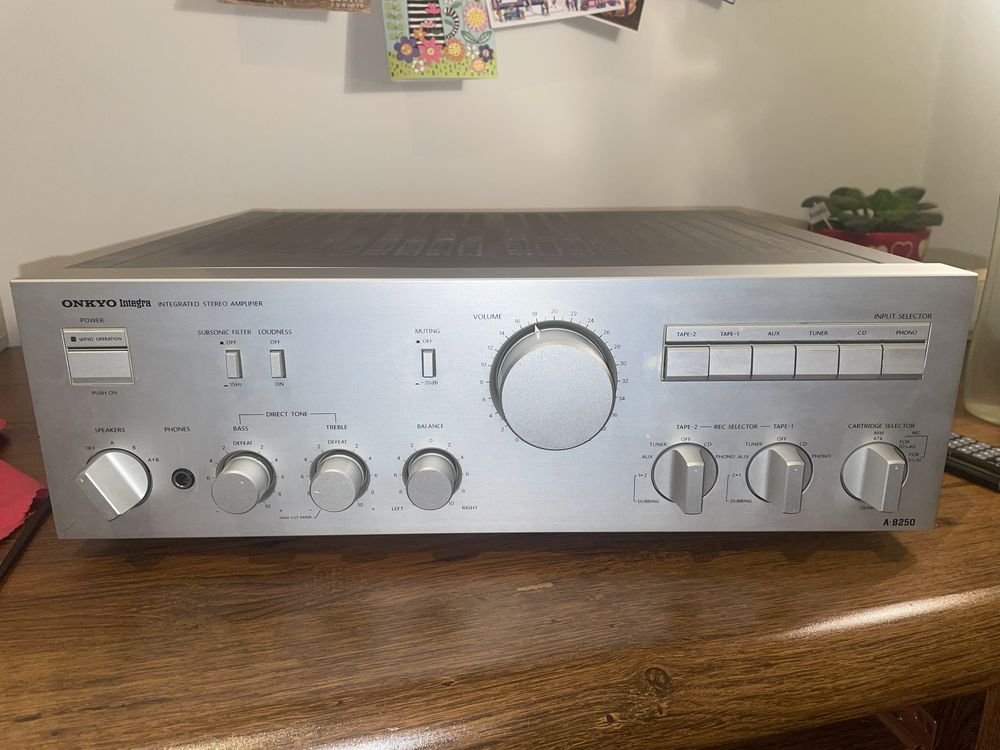 Wzmacniacz Onkyo Integra a 8250