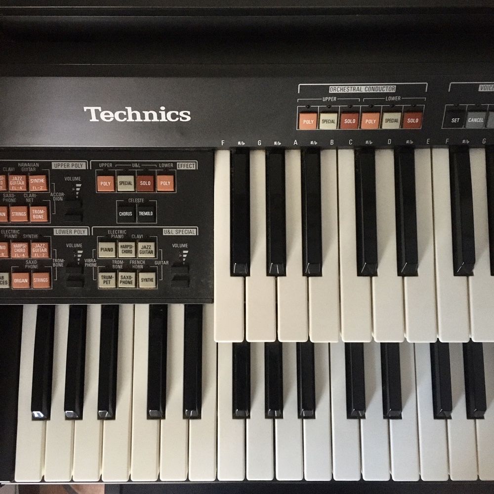 Órgão Technics