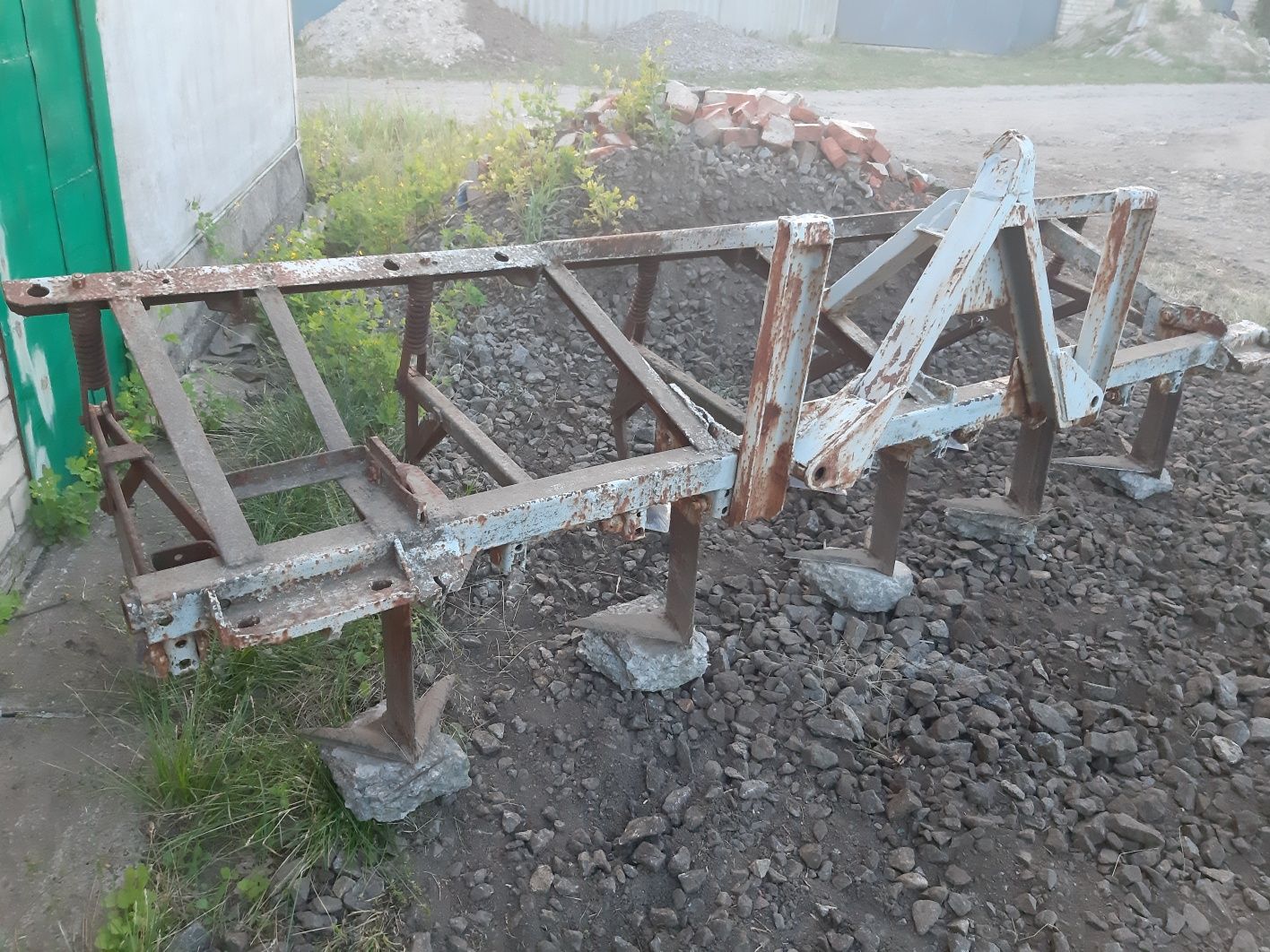 Культиватор плуг навісний міцний продам