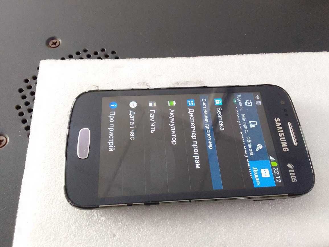 Телефон Samsung Galaxy Ace 3 GT-S7272