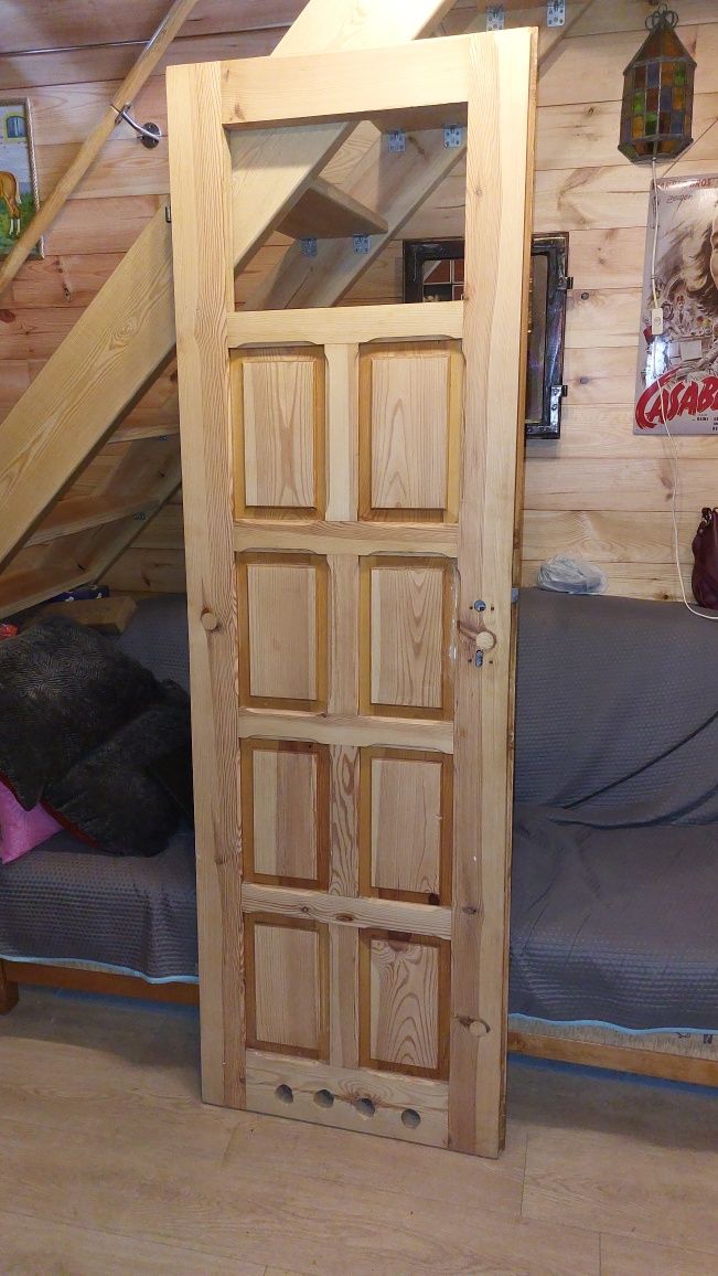 Drzwi drewniane wewnętrzne 60 prawe