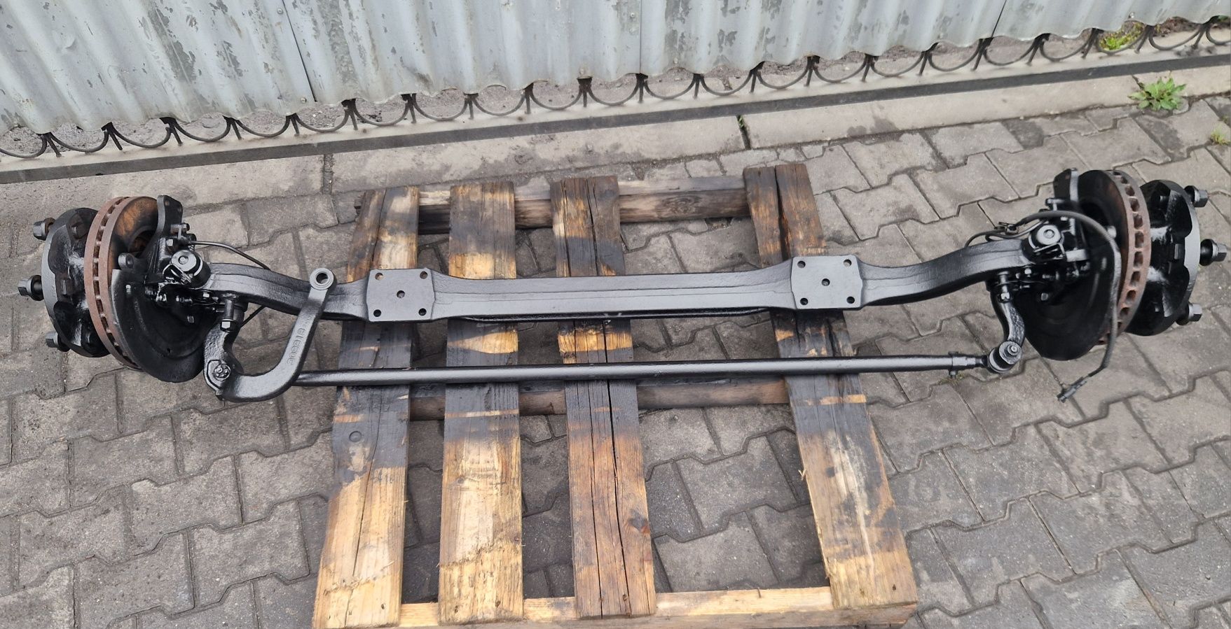 Belka zawieszenia przedniego Mitsubishi Canter 7C14 Fuso 05-10r przód