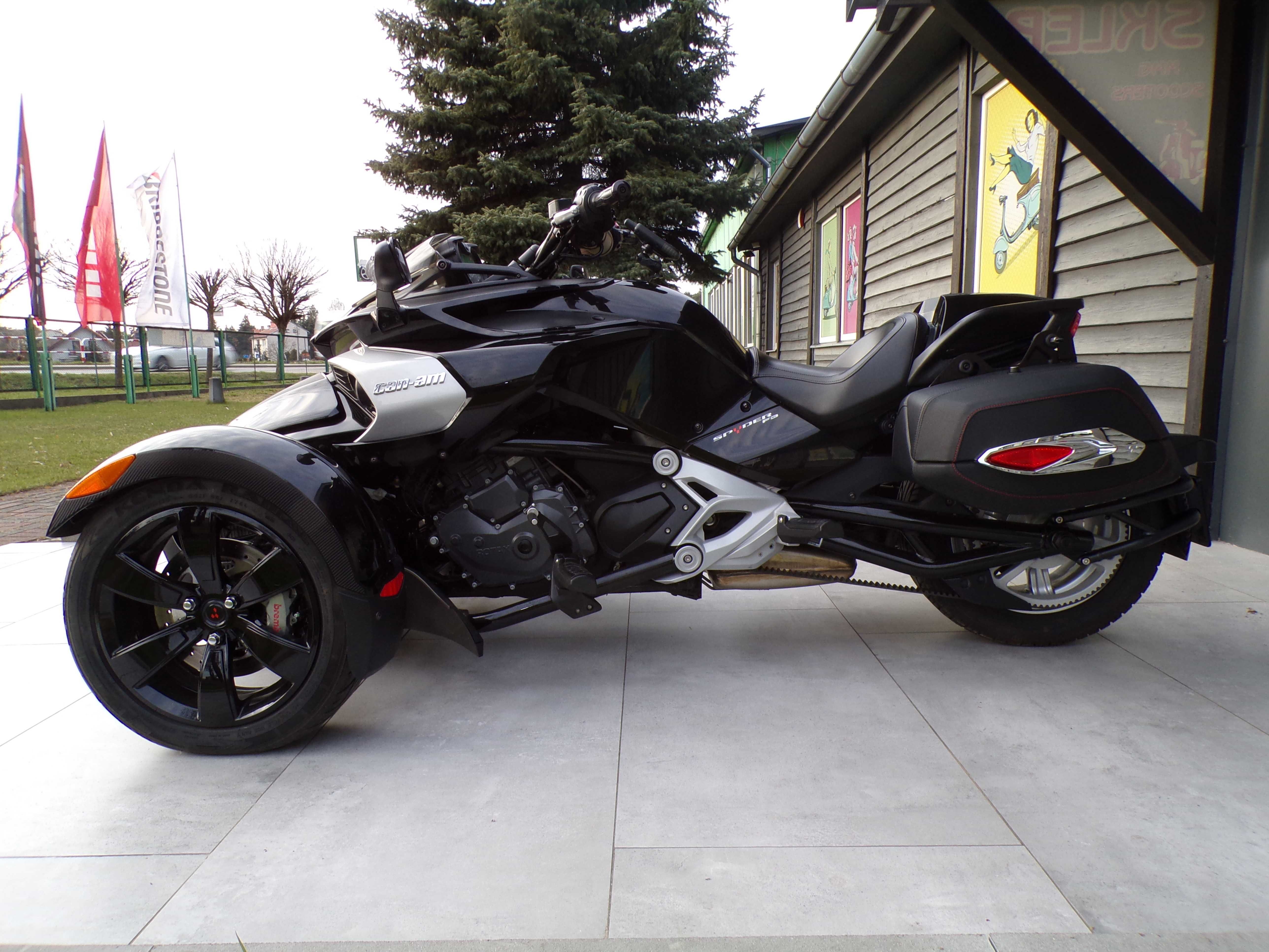 Can-Am Spyder F3 Amortyzatory FOX Kufry OEM Głośnik Kuryakyn