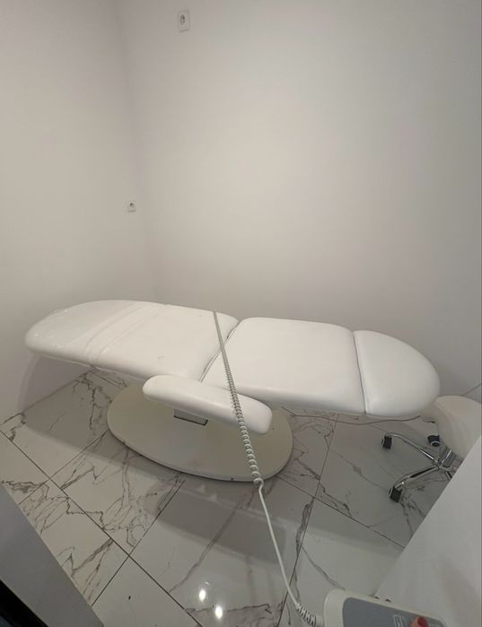 Fotel kosmetyczny / łóżko do rzęs pnu zabiegi brwi