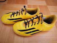 Buty sportowe piłkarskie dziecięce halówki Adidas F5 Messi rozm. 30