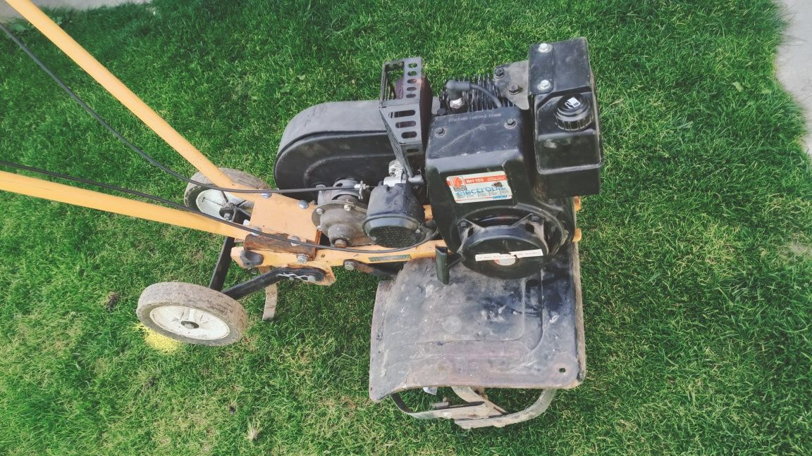 Glebogryzarka cricket 3.5km Tecumseh ( Briggs Stratton )