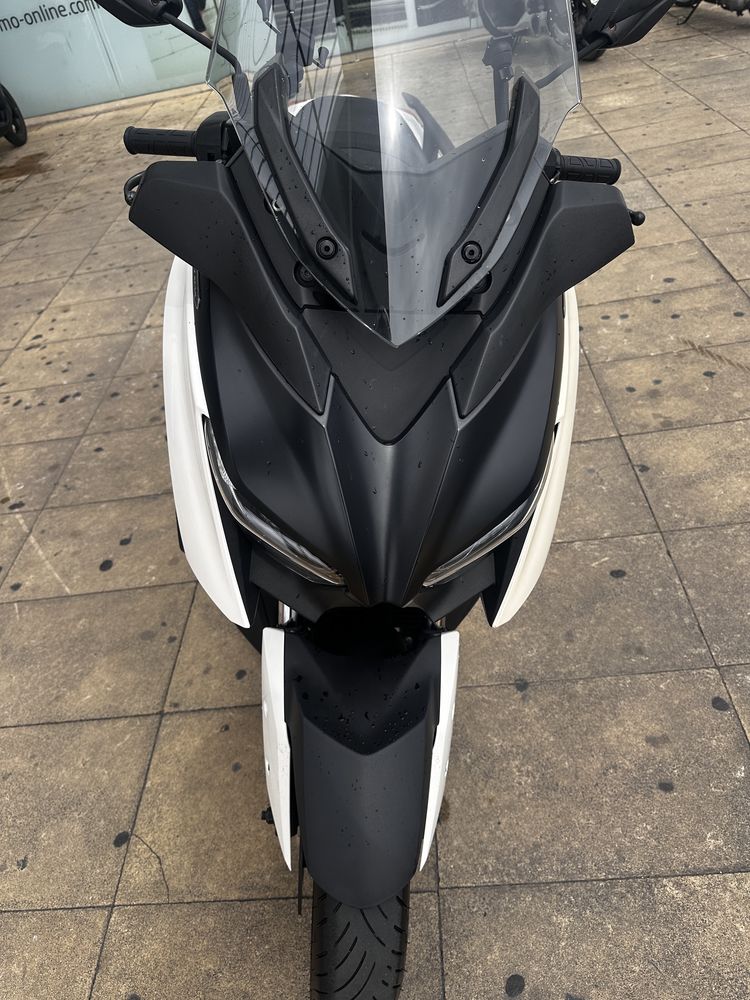 Xmax 300, aceito trocas por Pcx/ Nmax