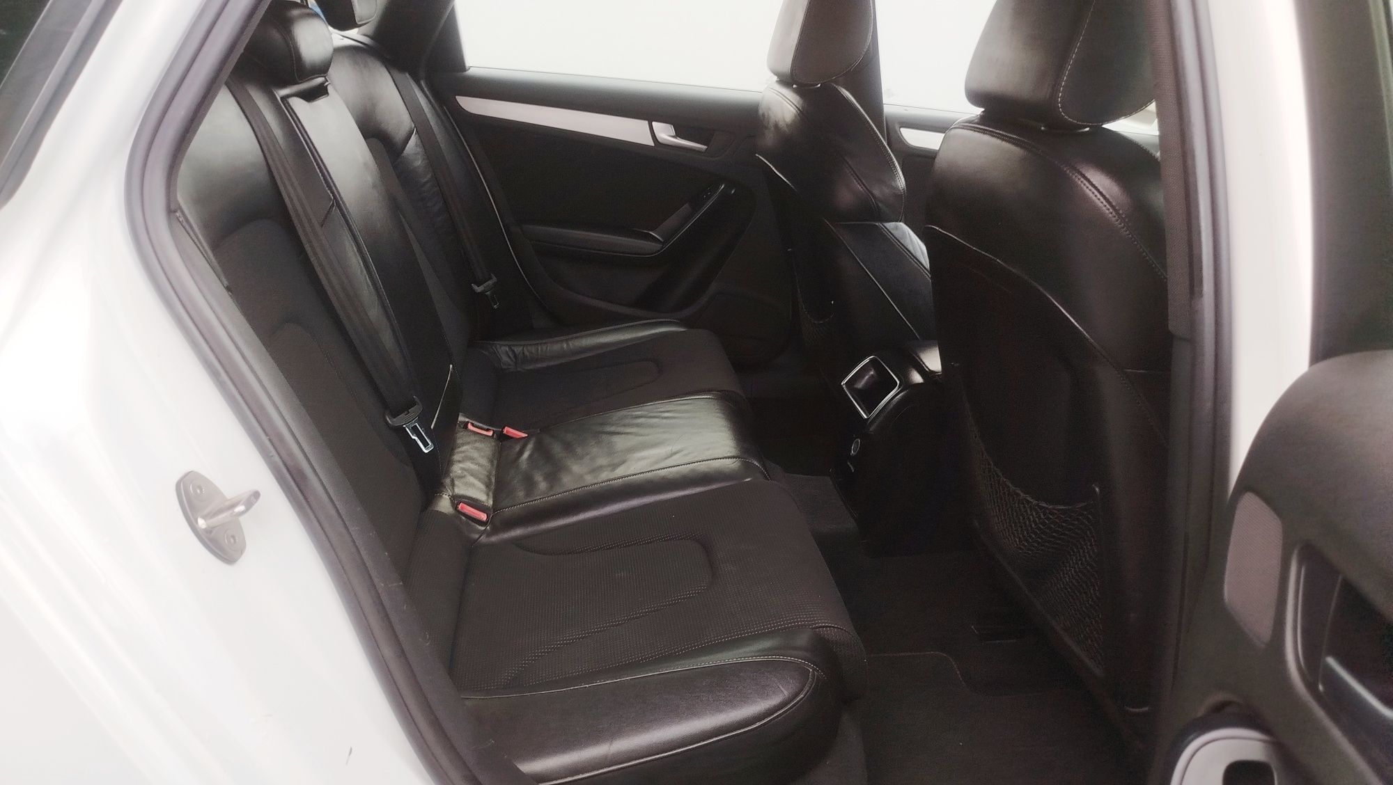 Audi A4 b8 s-line 2.0tdi 143cv 2008/12