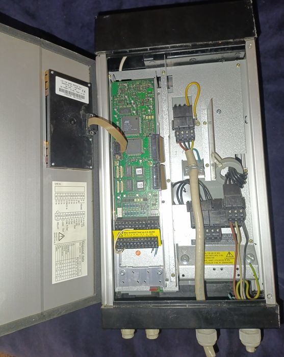 Продам преобразователь частоты Danfoss VLT HVAC 6000 (2.2 кВт, 380В)